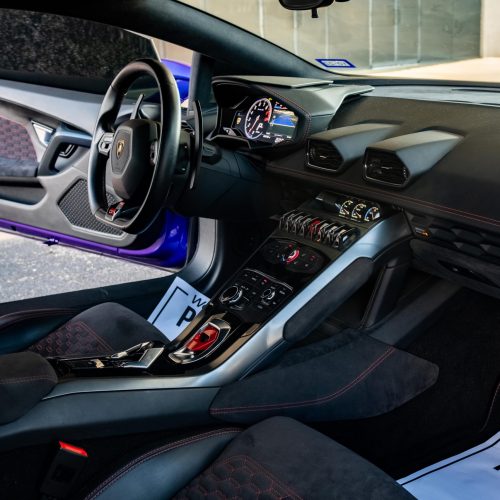 Lamborghini Huracan interior rental in Fort Worth, TX