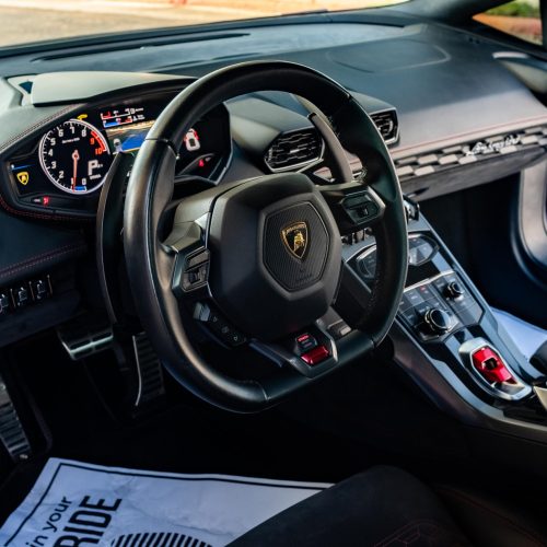 Lamborghini Huracan interior rental in Dallas, TX